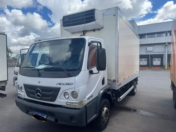 Vende-se caminhão 3/4 refrigerado