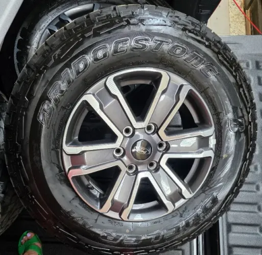 Rodas ranger 4 pneu zero original nunca rodados.