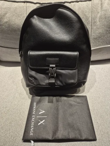 Mochila Armani Exchange Nova original  granulado.