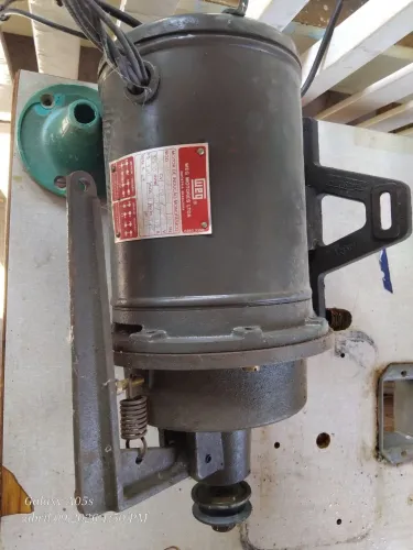 Motor de overlock e mais pedal 