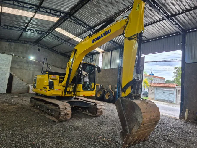 Escavadeira Hidráulica Komatsu PC130-8 Ano 2021