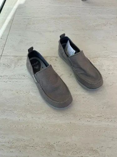 MOCASSIM MARCA CROKS, NOVO NA CAIXA, NÚMERO 39 MASCULINO