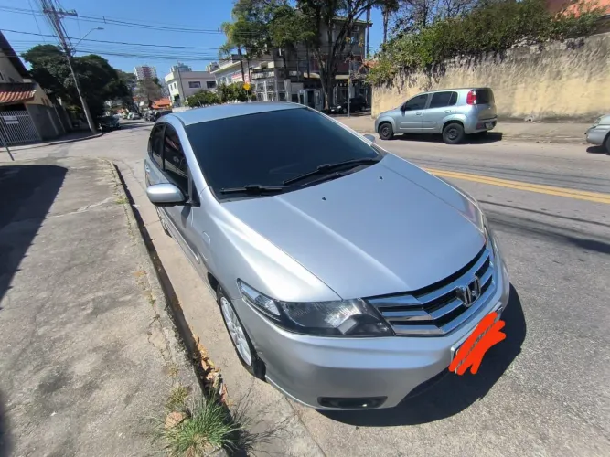 Honda City Sedan LX 1.5 Flex 16V 4P Aut. 2013