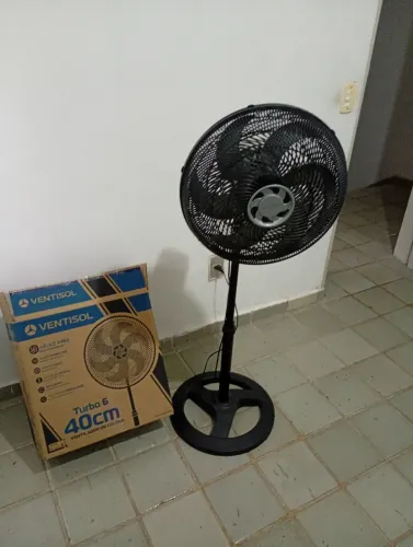 VENTILADOR DE COLUNA VENTISOL TURBO 6 DE 40 cm C/6 PAS