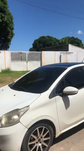 Peugeot 208 Allure 1.5 Flex 8V 5P 2014