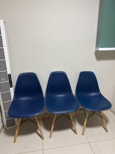 Vendo 3 cadeiras em estado de novas, as 3 por 130,00