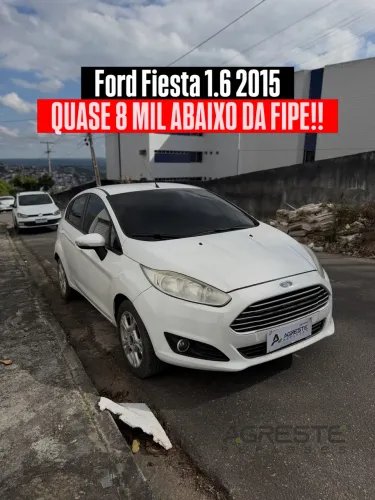 Ford Fiesta 1.6 16V Flex Aut. 5P 2015