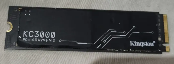 SSD Kingston KC3000, 1 TB, M.2 2280, PCIe 4.0 Leitura: 7000 MB/s, Gravação: 6000 MB/s