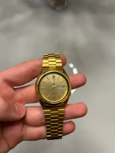 Seiko 5 dourado SNXL72