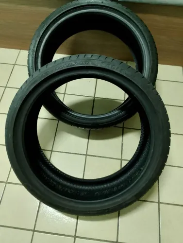 Pneus novos Goodyear aro 20 245 35