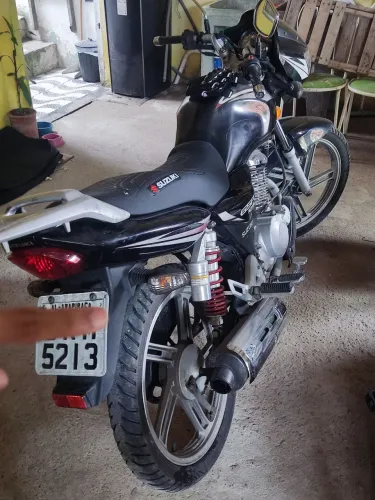 Vendo Suzuki gsr 125 s 2016.