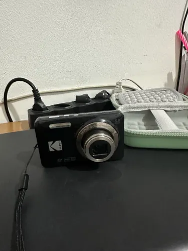 Câmera Kodak nunca usada 