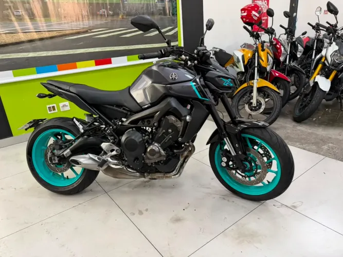 YAMAHA MT-