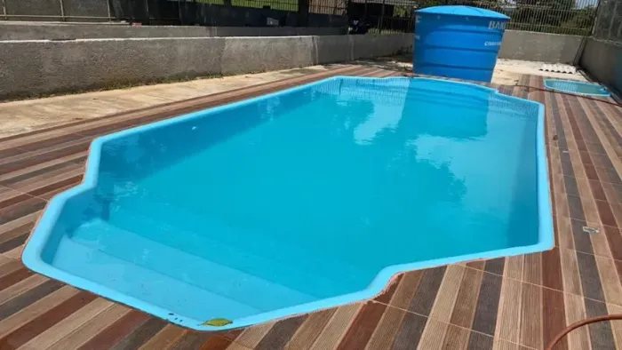 PISCINA COM AQUECIMENTO SOLAR - 10 MTS
