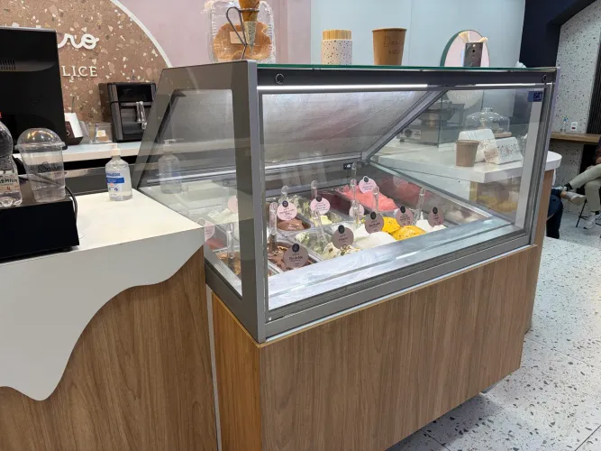 Vitrine para gelatos 