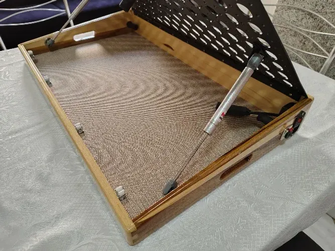 Pedalboard Hands 70 x 40 com Bag novinho para pedais Boss e outros