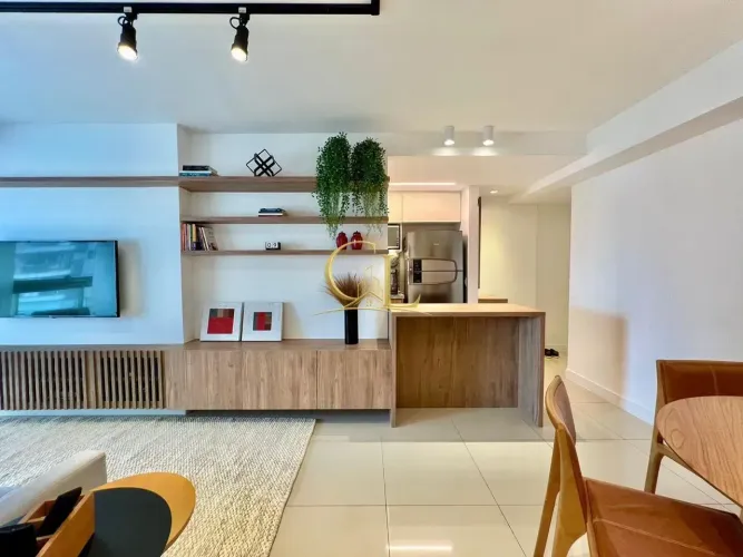 Apartamento reformado 03 quartos no Recreio dos Bandeirantes.