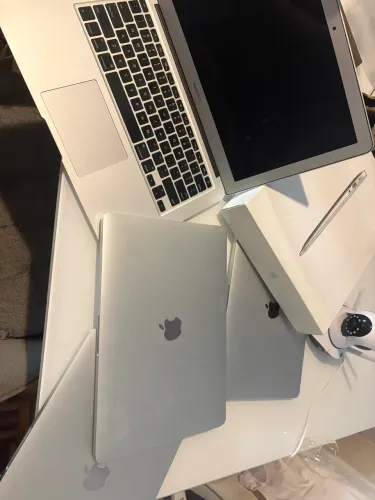 MacBook