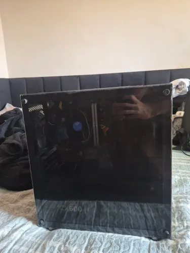 PC GAMER DE ENTRADA I3-8100 16GB DE RAM RGB M.2 250GB HD 1TB