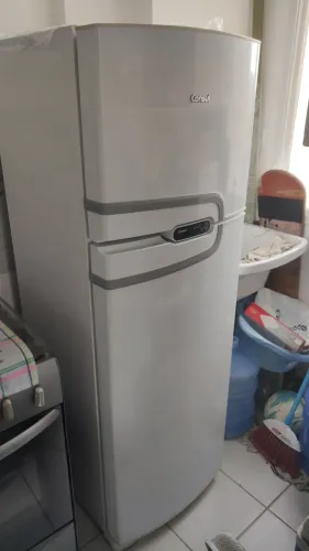 Geladeira cônsul 275L novinha