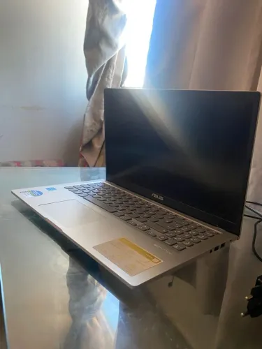 Vendo notebook ASUS
