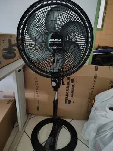 Ventilador de coluna Mondial 140w  