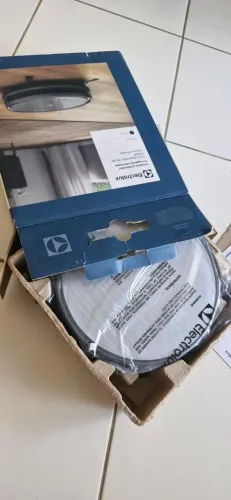 Aspirador robô novo 220v 950,00