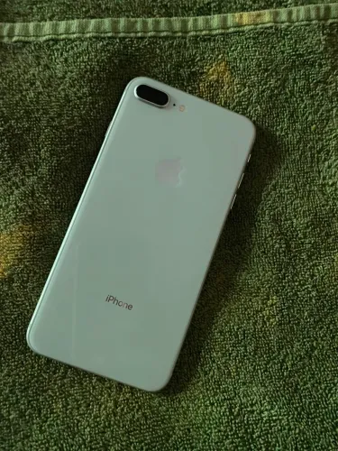 iPhone 8 Plus
