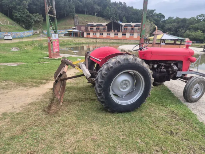 Trator massey Ferguson 50 x