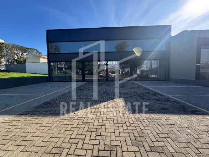 Imóvel Comercial na Av. Garibaldi Deliberador - 400 m² - 8 Vagas