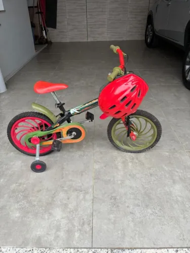 Vende-se bicicleta infantil dinossauros 