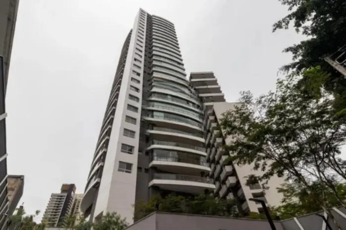 Apartamento de 134m² no Condomínio Edge Itaim, com localização Privilegiada no Coração do 