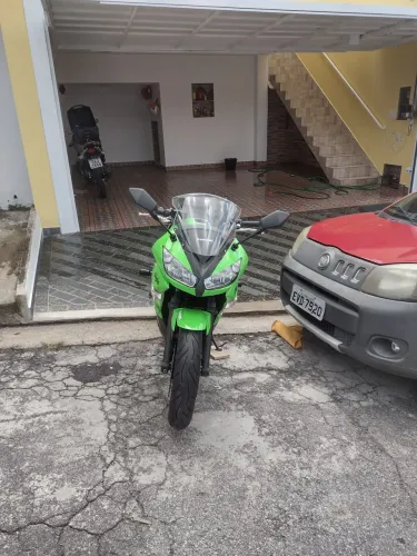 Moto pra pessoas exigente, sou segundo dono