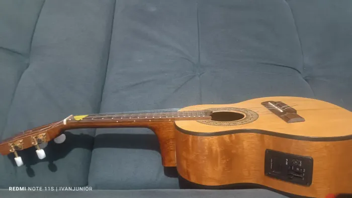 Cavaquinho Giannini Elétrico - Ótimo Som e Braço Macio