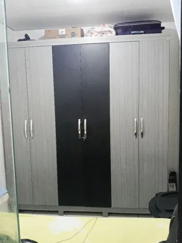 Vendo guarda roupa.