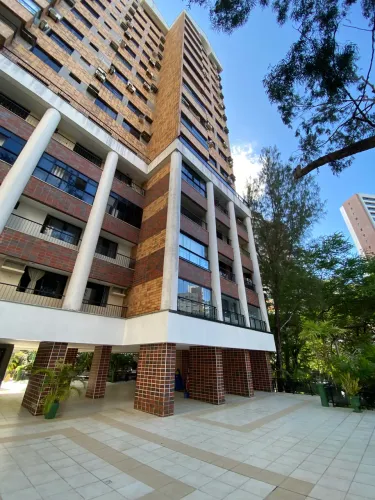 Apt 100 m2, 3 qtos, 2 vagas MEIRELES