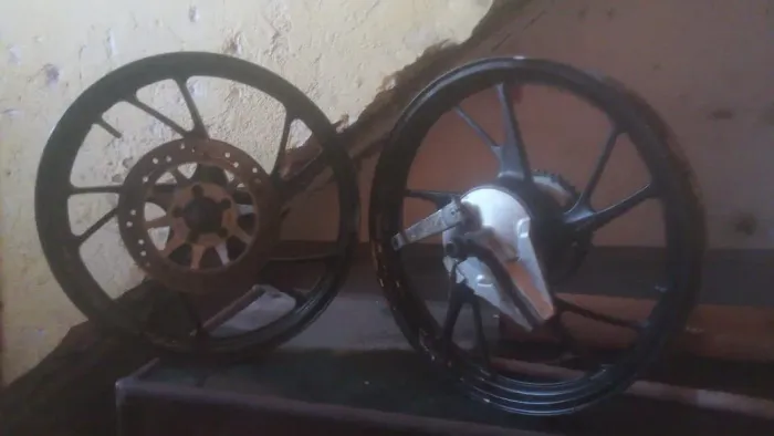 Roda pé de galinha/ roda Titan 