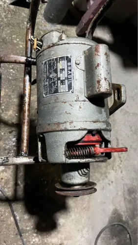Motor 1/3 cv para máquina de costura