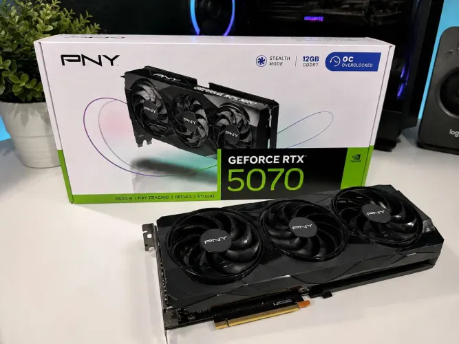 LACRADA-GARANTIA RTX 5070 OC, 12GB, PNY