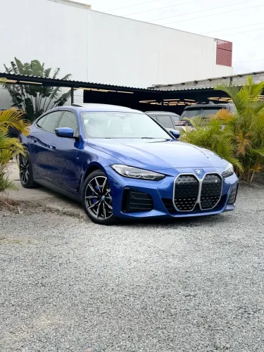 BMW i4 E-drive 35 M Sport (elétrico) 2023