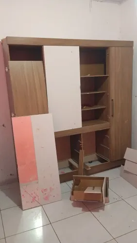 Vendo Guarda roupa de casal