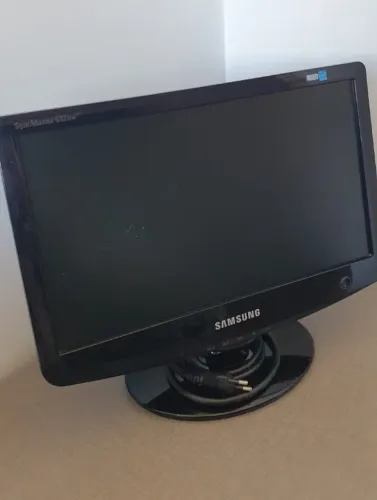 MONITOR SAMSUNG (para conserto ou retirada de peças)