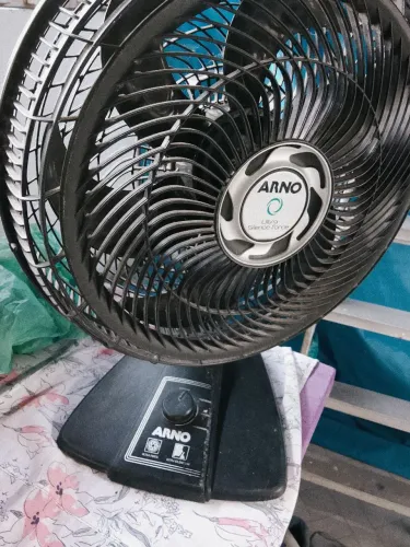 Vendo ventilador c/defeito