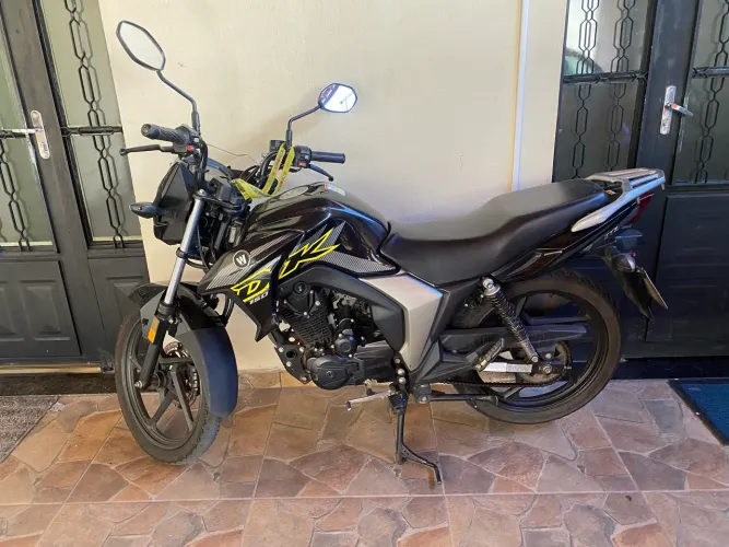 Moto seminova