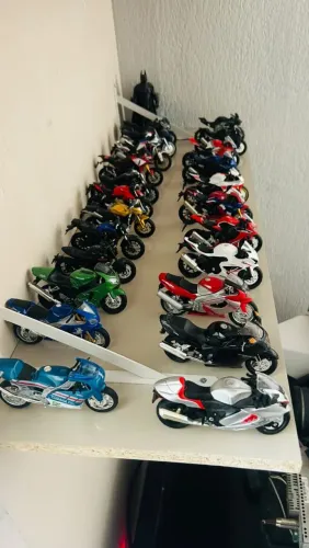 Coleção motos escala 1:18