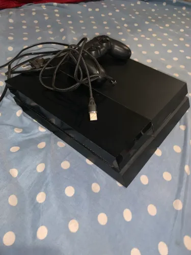 PlayStation 4 Fat - R$1.200