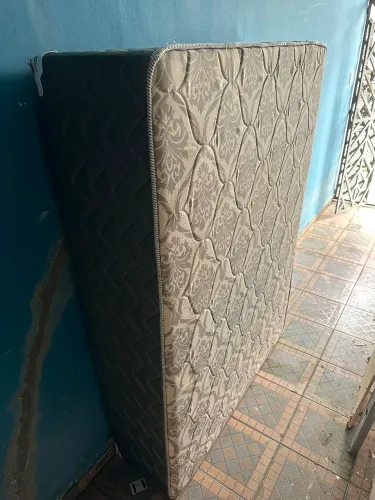 Cama de casal 450,00