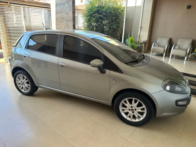 Fiat Punto Attractive Italia 1.4 F.flex 8V 5P 2017
