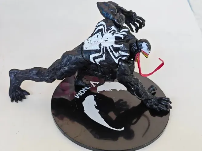 Boneco Venom marvel - 19cm