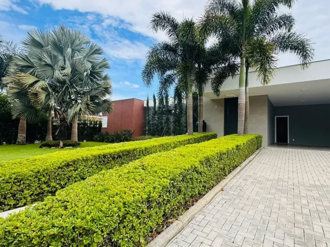 Casa com 3 Suítes 100% Mobiliada Cond. Quinta Dos Guimarães - imv